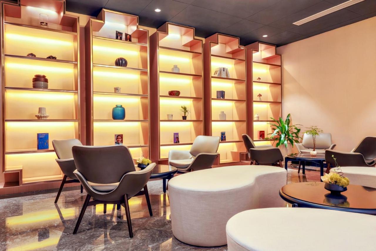Hotel Maxx Phnom Penh Downtown By H World Exterior foto