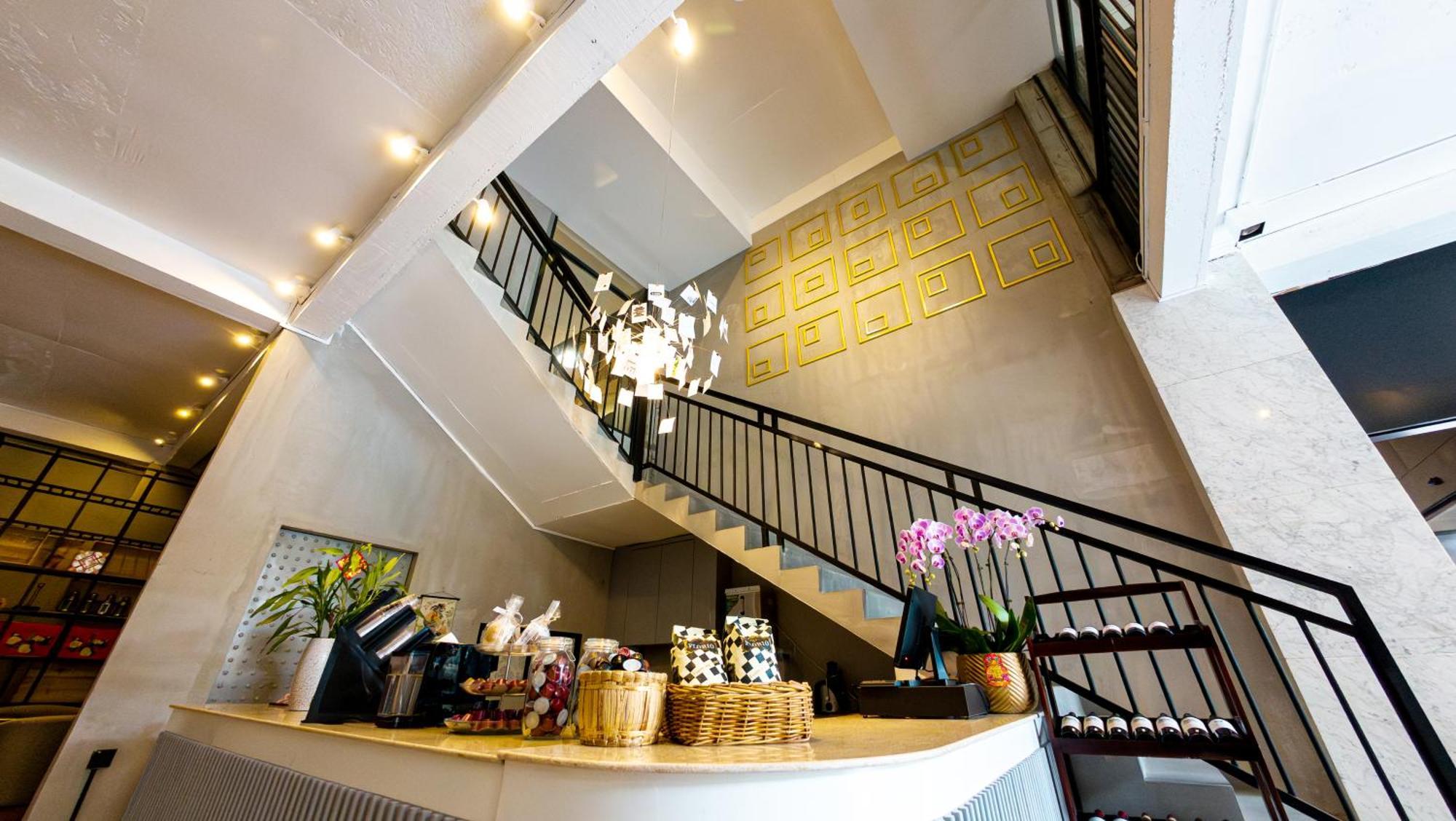 Hotel Maxx Phnom Penh Downtown By H World Exterior foto